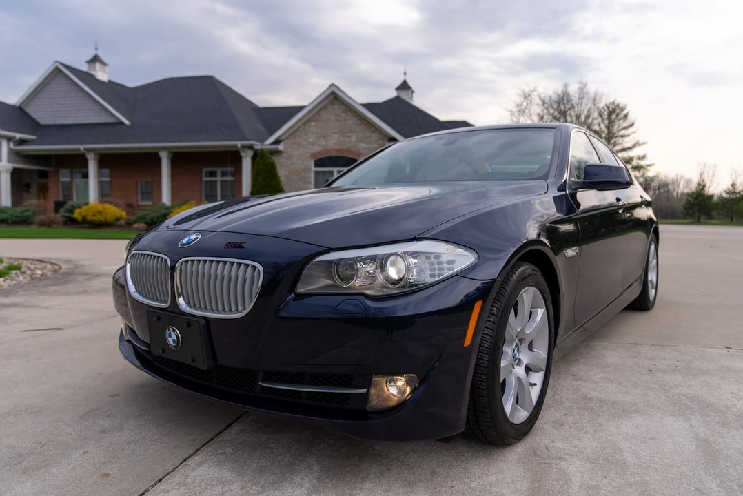 2013 BMW F10 550i & M550d Sedan - Image 12 of 31