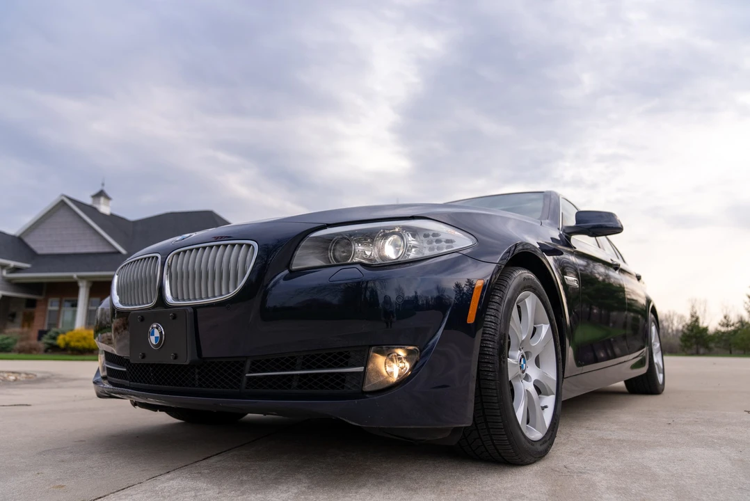 2013 BMW F10 550i & M550d Sedan - Image 11 of 31