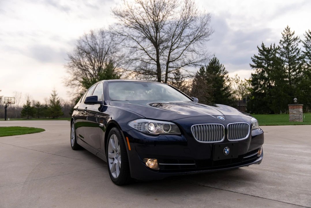 2013 BMW F10 550i & M550d Sedan - Image 6 of 31
