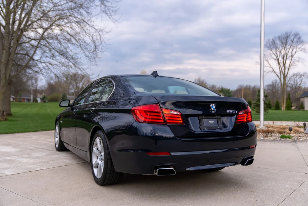 2013 BMW F10 550i & M550d Sedan - Image 26 of 31