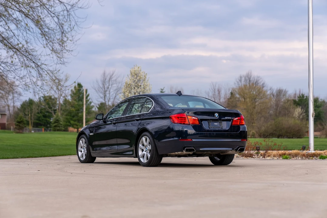 2013 BMW F10 550i & M550d Sedan - Image 23 of 31