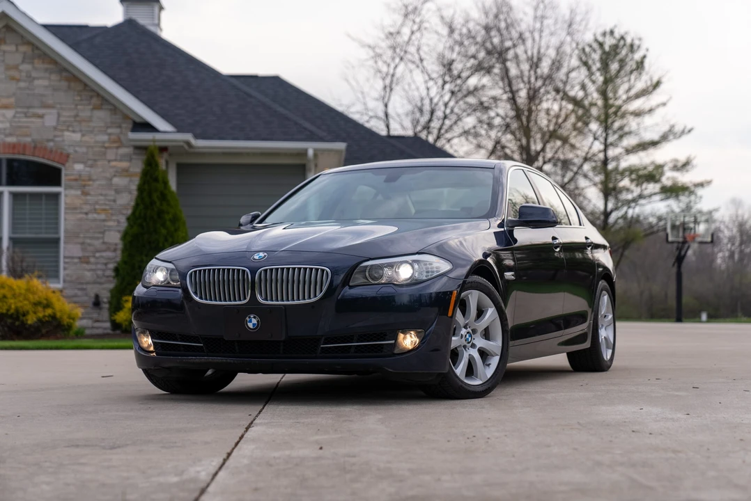 2013 BMW F10 550i & M550d Sedan - Image 15 of 31