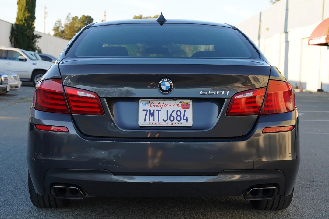 2013 BMW F10 550i & M550d Sedan - Image 5 of 31