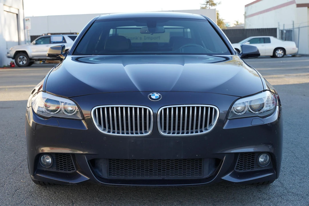 2013 BMW F10 550i & M550d Sedan - Image 2 of 31