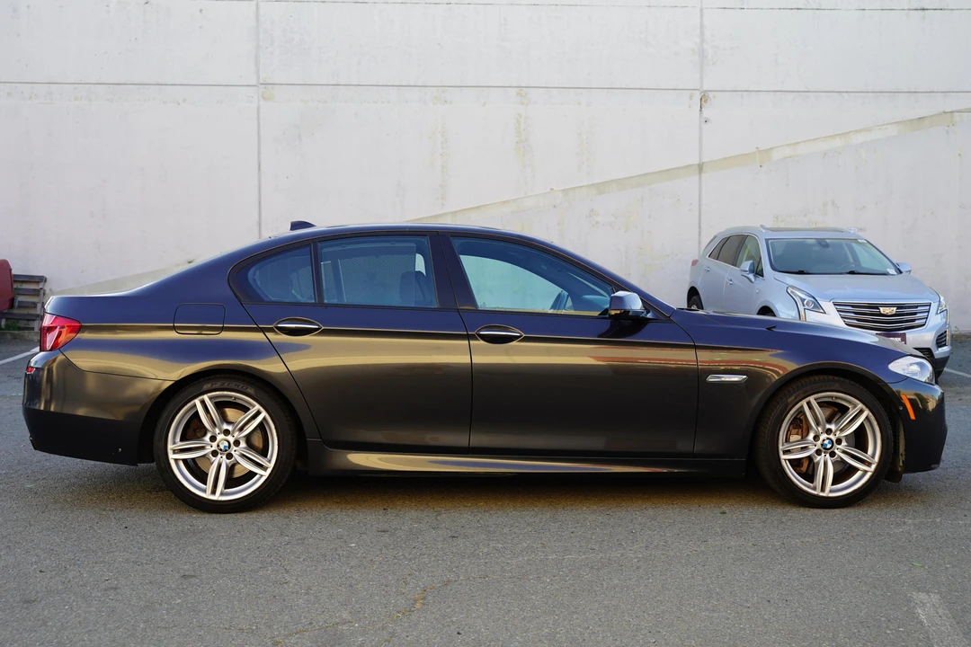 2013 BMW F10 550i & M550d Sedan - Image 3 of 31