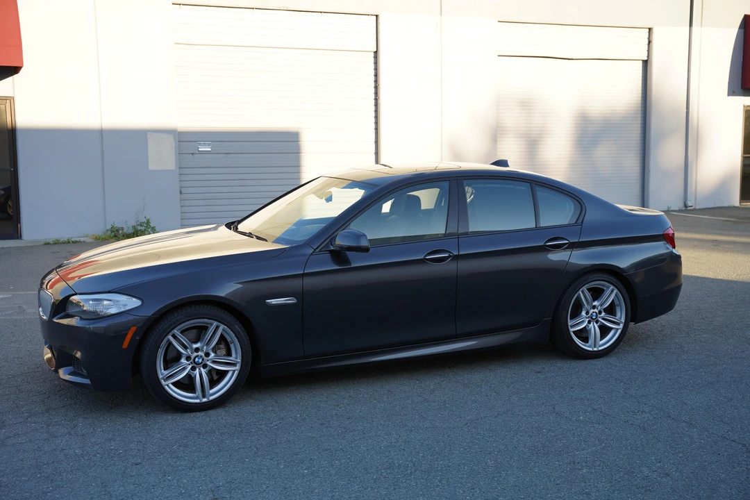 2013 BMW F10 550i & M550d Sedan - Image 10 of 31