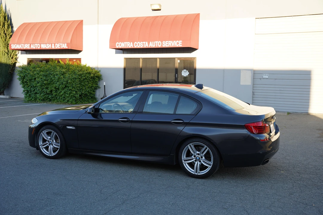 2013 BMW F10 550i & M550d Sedan - Image 14 of 31
