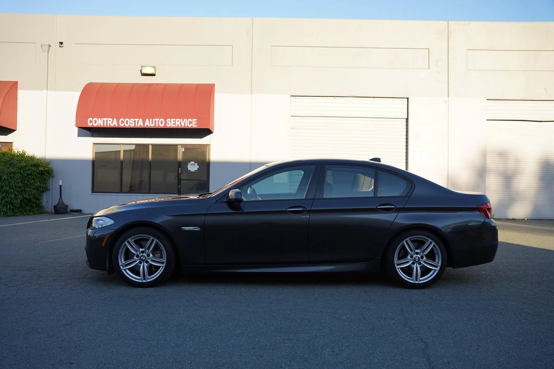 2013 BMW F10 550i & M550d Sedan - Image 13 of 31