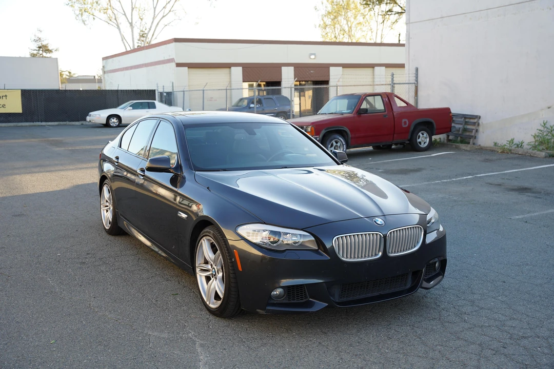 2013 BMW F10 550i & M550d Sedan - Image 28 of 31