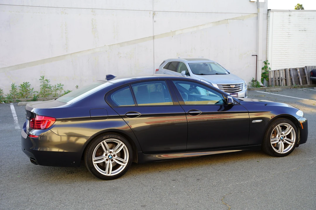2013 BMW F10 550i & M550d Sedan - Image 24 of 31
