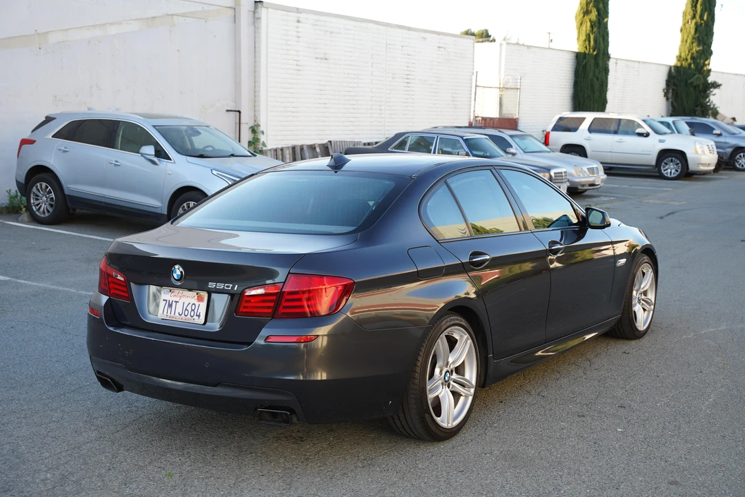 2013 BMW F10 550i & M550d Sedan - Image 22 of 31