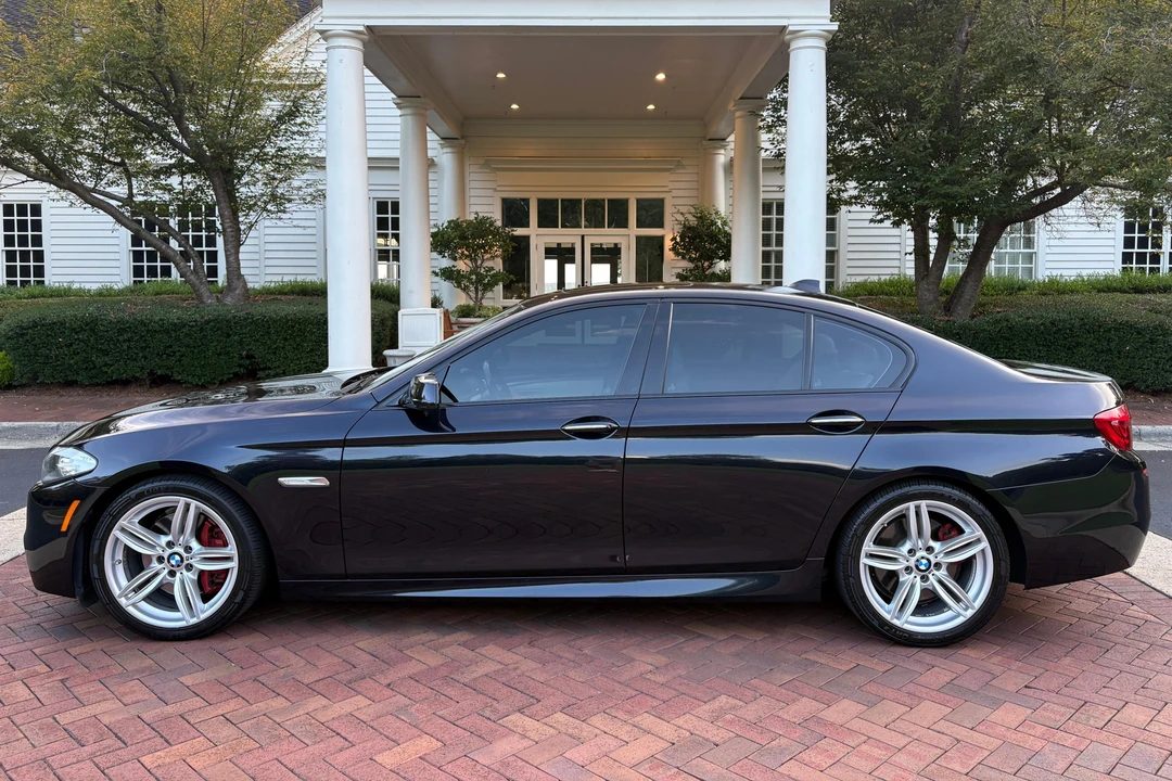 2013 BMW F10 550i & M550d Sedan - Image 3 of 31
