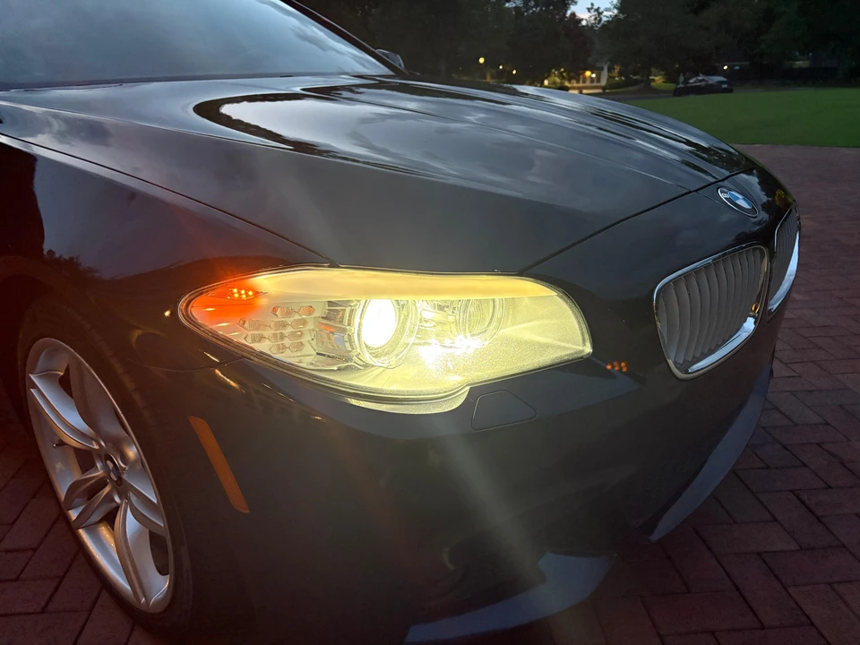 2013 BMW F10 550i & M550d Sedan - Image 19 of 31
