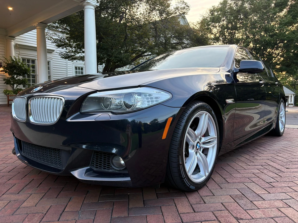 2013 BMW F10 550i & M550d Sedan - Image 8 of 31