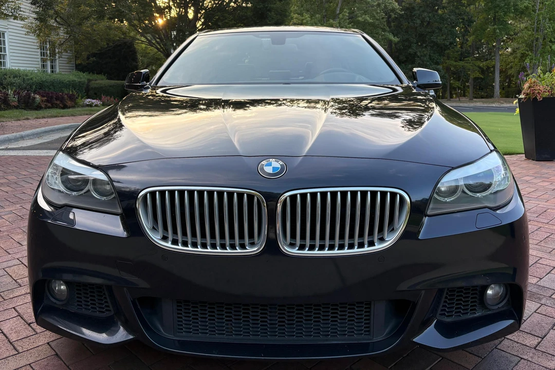 2013 BMW F10 550i & M550d Sedan - Image 2 of 31