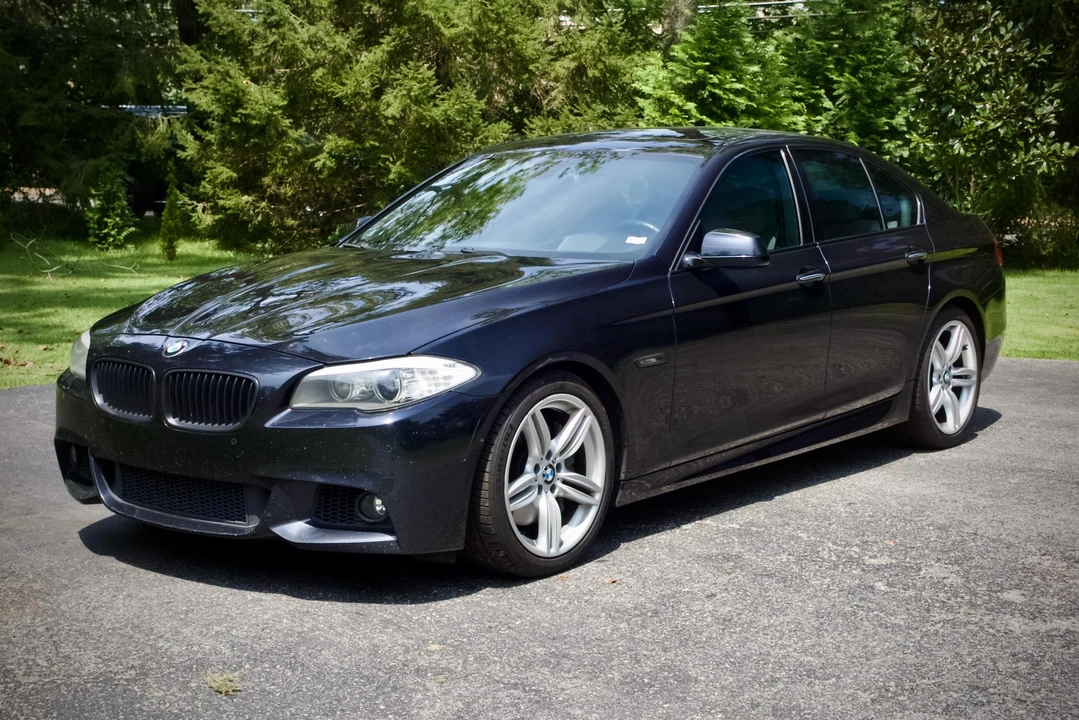 2013 BMW F10 550i & M550d Sedan - Image 8 of 31
