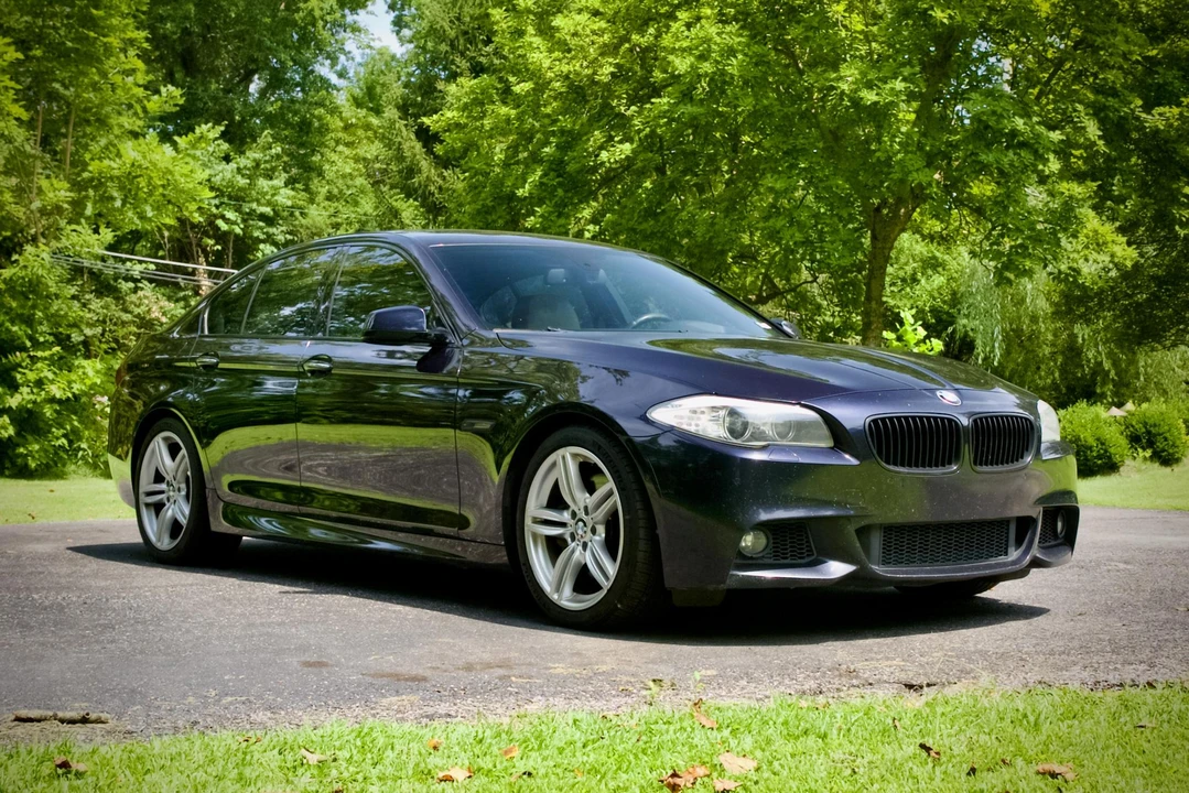 2013 BMW F10 550i & M550d Sedan - Image 19 of 31