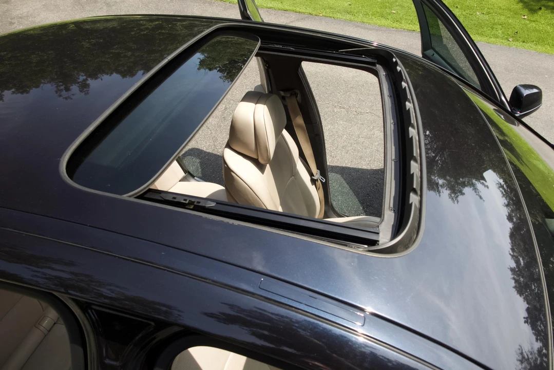 2013 BMW F10 550i & M550d Sedan - Image 23 of 31