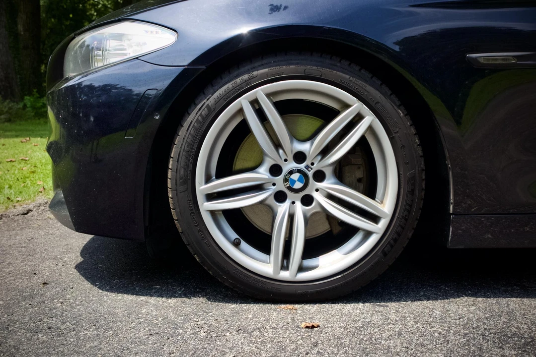 2013 BMW F10 550i & M550d Sedan - Image 28 of 31