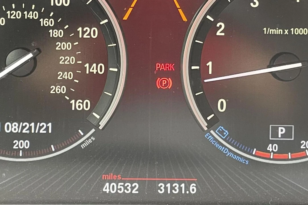 2013 BMW 5 Series - Image 21 of 31