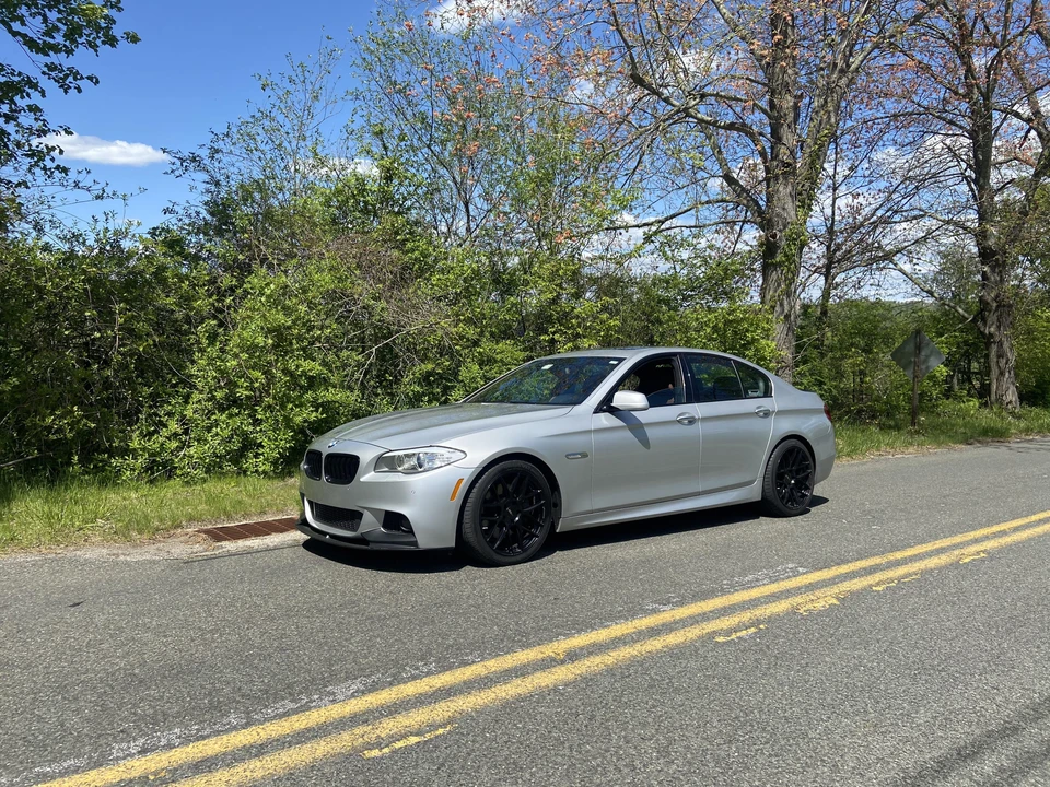 2013 BMW F10 550i & M550d Sedan - Image 10 of 31