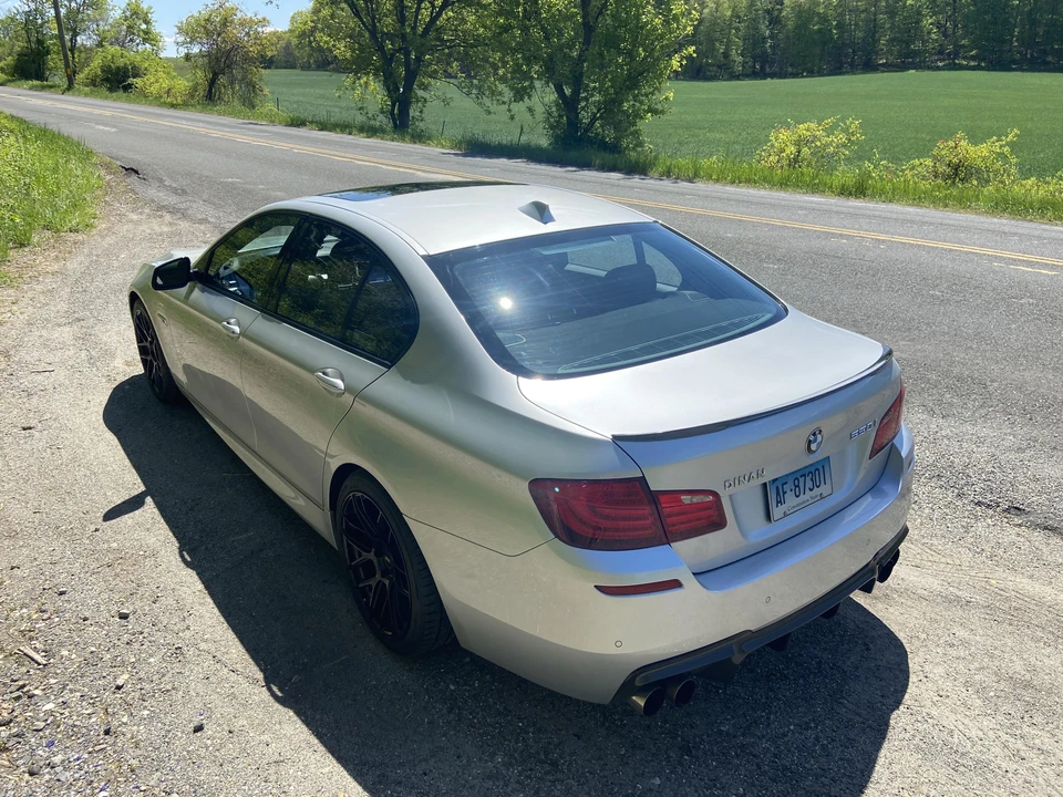 2013 BMW F10 550i & M550d Sedan - Image 15 of 31