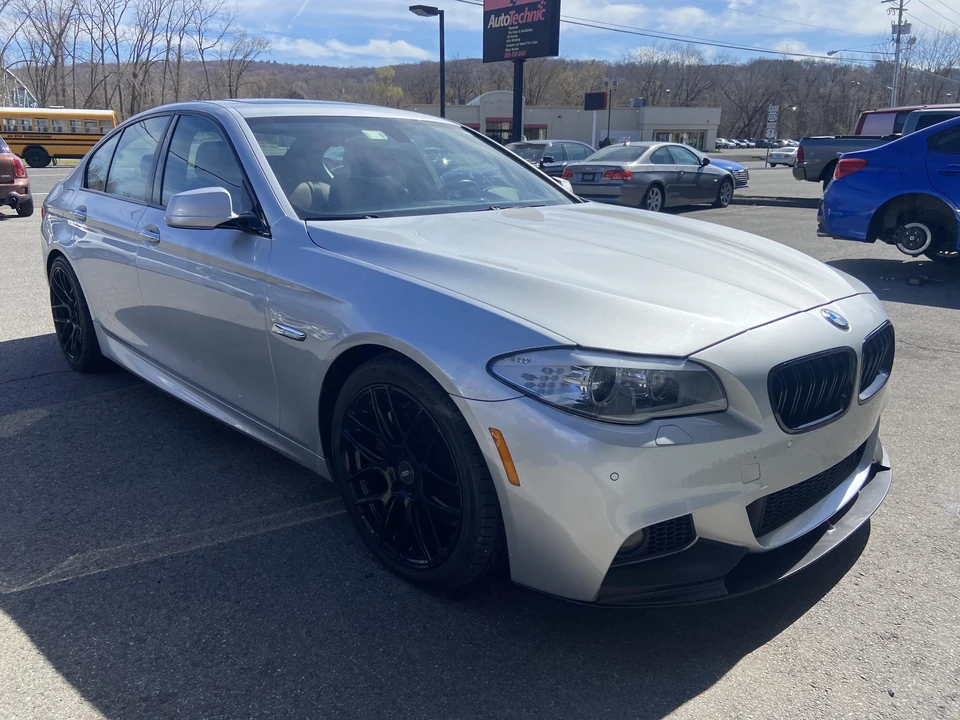 2013 BMW F10 550i & M550d Sedan - Image 20 of 31