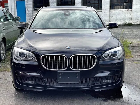 2013 BMW 7 Series 750Li xDrive Sedan 4D
