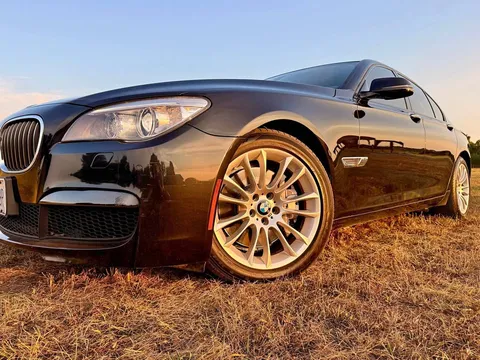 2013 BMW 7 Series 750i Sedan 4D