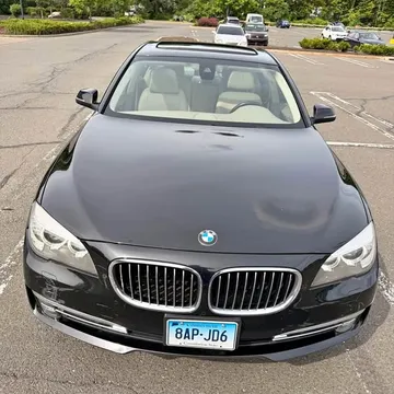 2013 BMW 7 Series 750i xDrive Sedan 4D