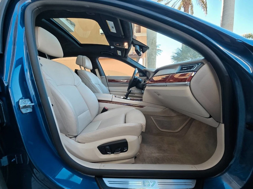 2013 BMW Alpina B7 - Image 19 of 21