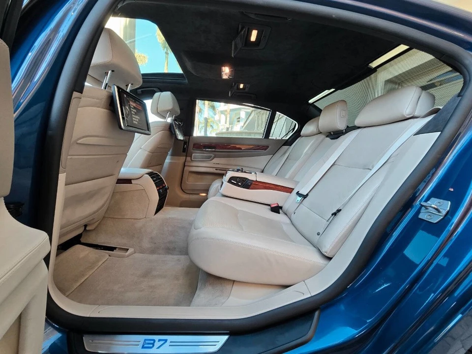 2013 BMW Alpina B7 - Image 20 of 21