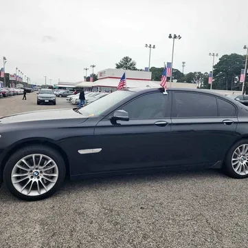 2013 BMW 7 Series 740Li Sedan