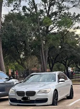 2013 BMW 740Li Sedan