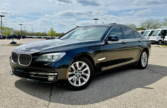 2013 BMW 7 Series 740i Sedan