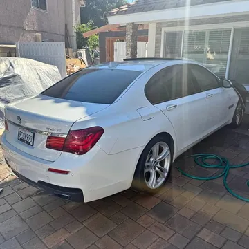 2013 BMW 740i xDrive Sedan
