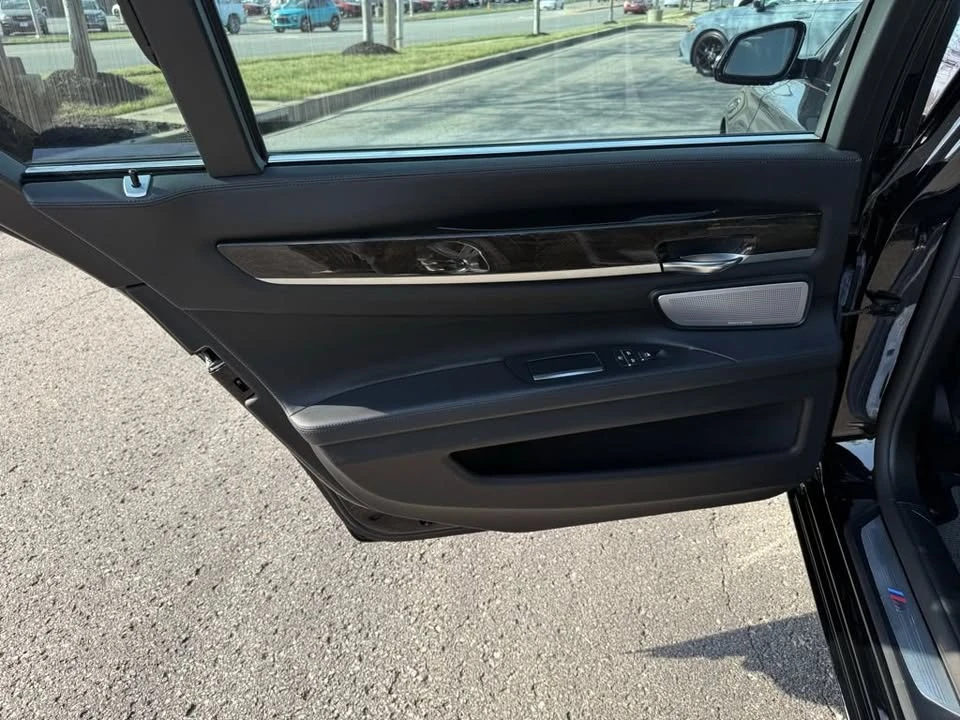 2013 BMW 7 Series - Image 15 of 15