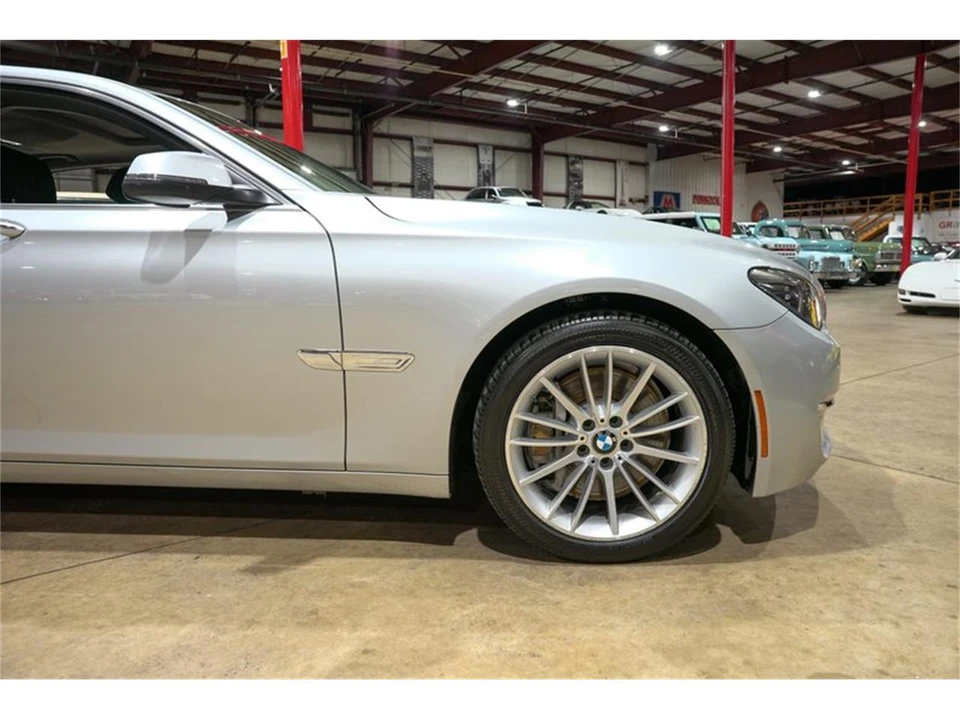 2013 BMW F01/F02 750i & 760Li Sedan - Image 11 of 31