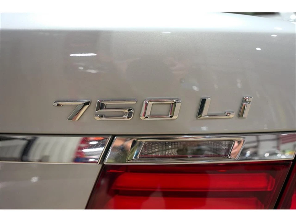 2013 BMW F01/F02 750i & 760Li Sedan - Image 24 of 31