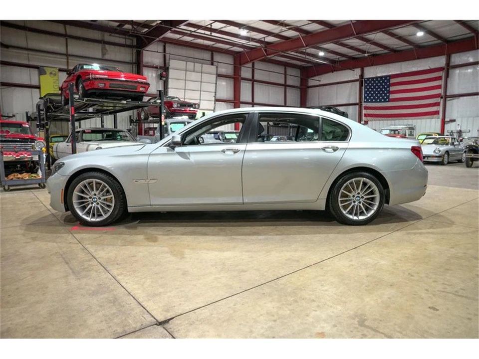 2013 BMW F01/F02 750i & 760Li Sedan - Image 4 of 31
