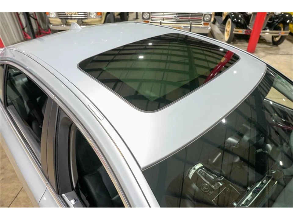 2013 BMW F01/F02 750i & 760Li Sedan - Image 19 of 31