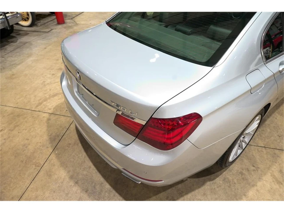 2013 BMW F01/F02 750i & 760Li Sedan - Image 20 of 31