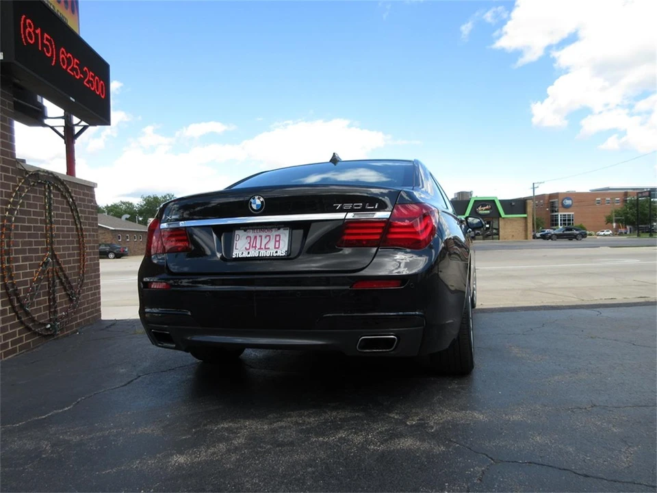 2013 BMW F01/F02 750i & 760Li Sedan - Image 10 of 31