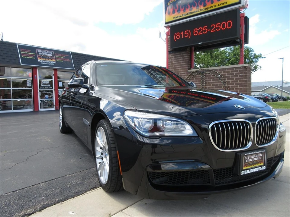 2013 BMW F01/F02 750i & 760Li Sedan - Image 4 of 31
