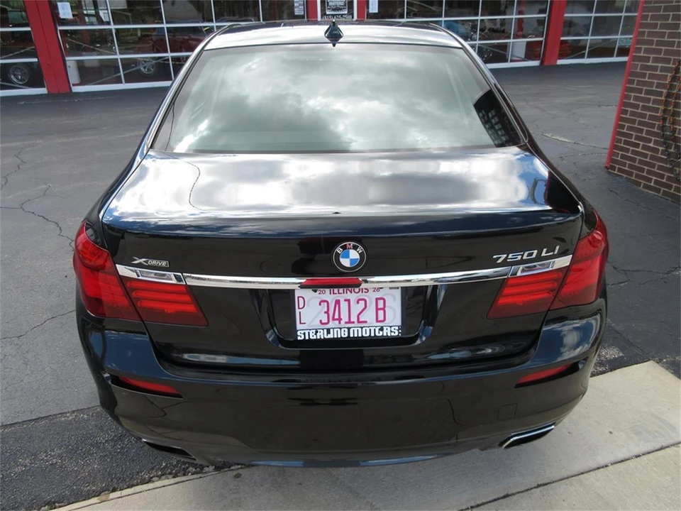2013 BMW F01/F02 750i & 760Li Sedan - Image 11 of 31