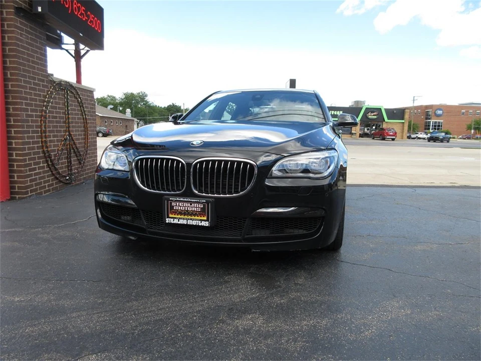 2013 BMW F01/F02 750i & 760Li Sedan - Image 20 of 31
