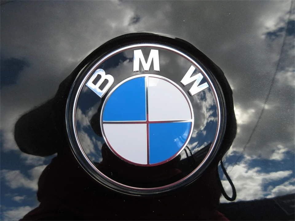 2013 BMW F01/F02 750i & 760Li Sedan - Image 25 of 31