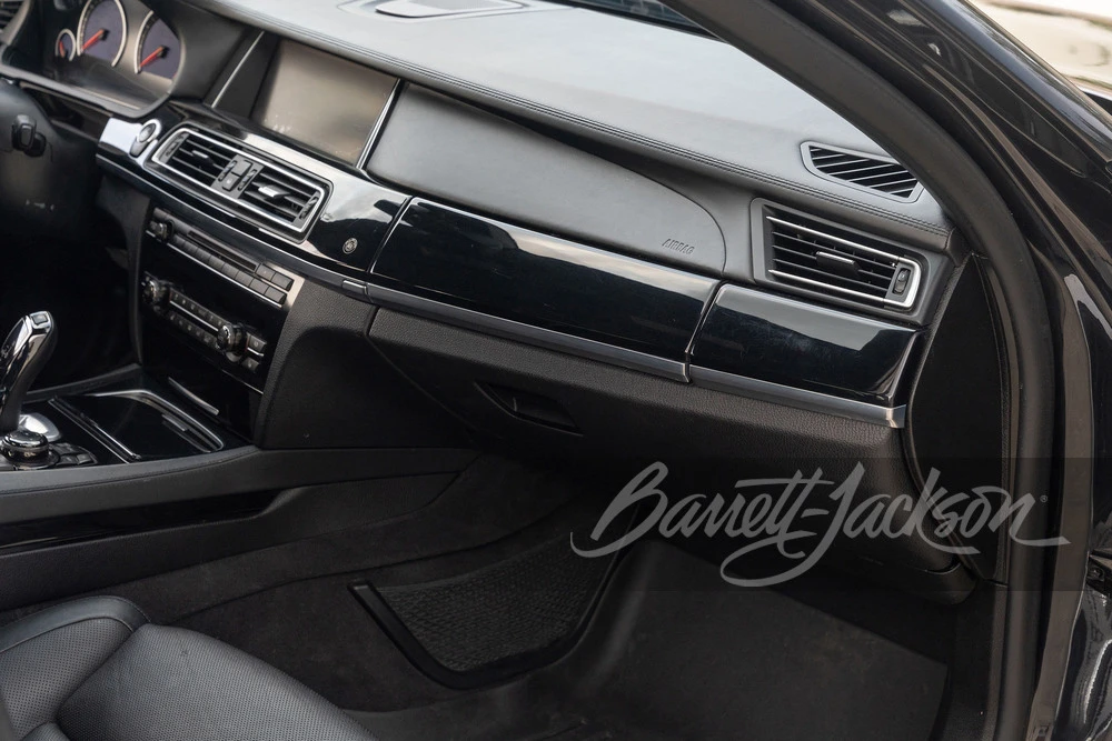 2013 BMW Alpina B7 - Image 8 of 31