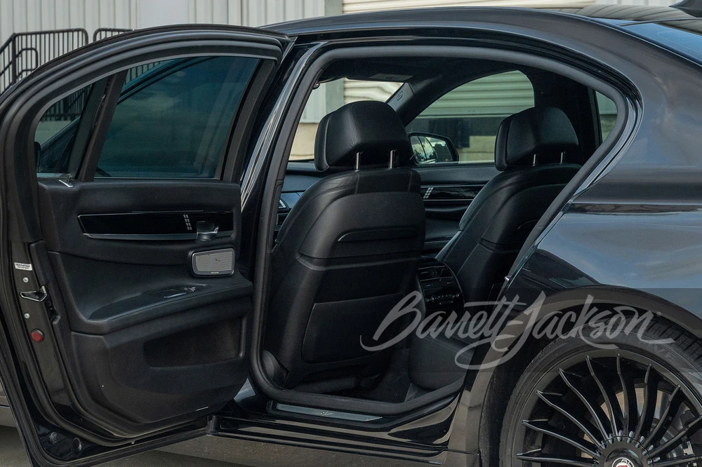 2013 BMW Alpina B7 - Image 11 of 31