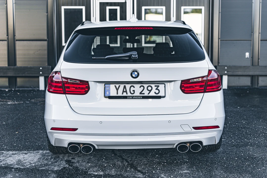 2013 BMW Alpina B3 - Image 11 of 31